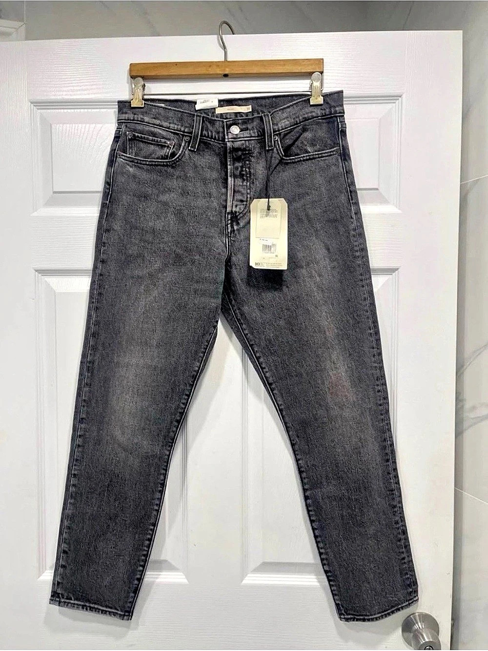 Levi's Wedgie Straight Leg Jeans in Gray Waist 31 NWT